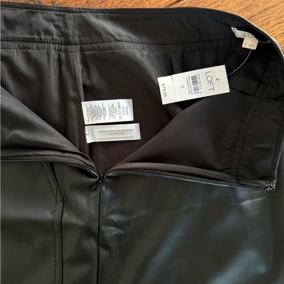 Loft Black Faux Leather shift Skirt Women’s Size 8 pockets zipper vegan - Picture 7 of 11